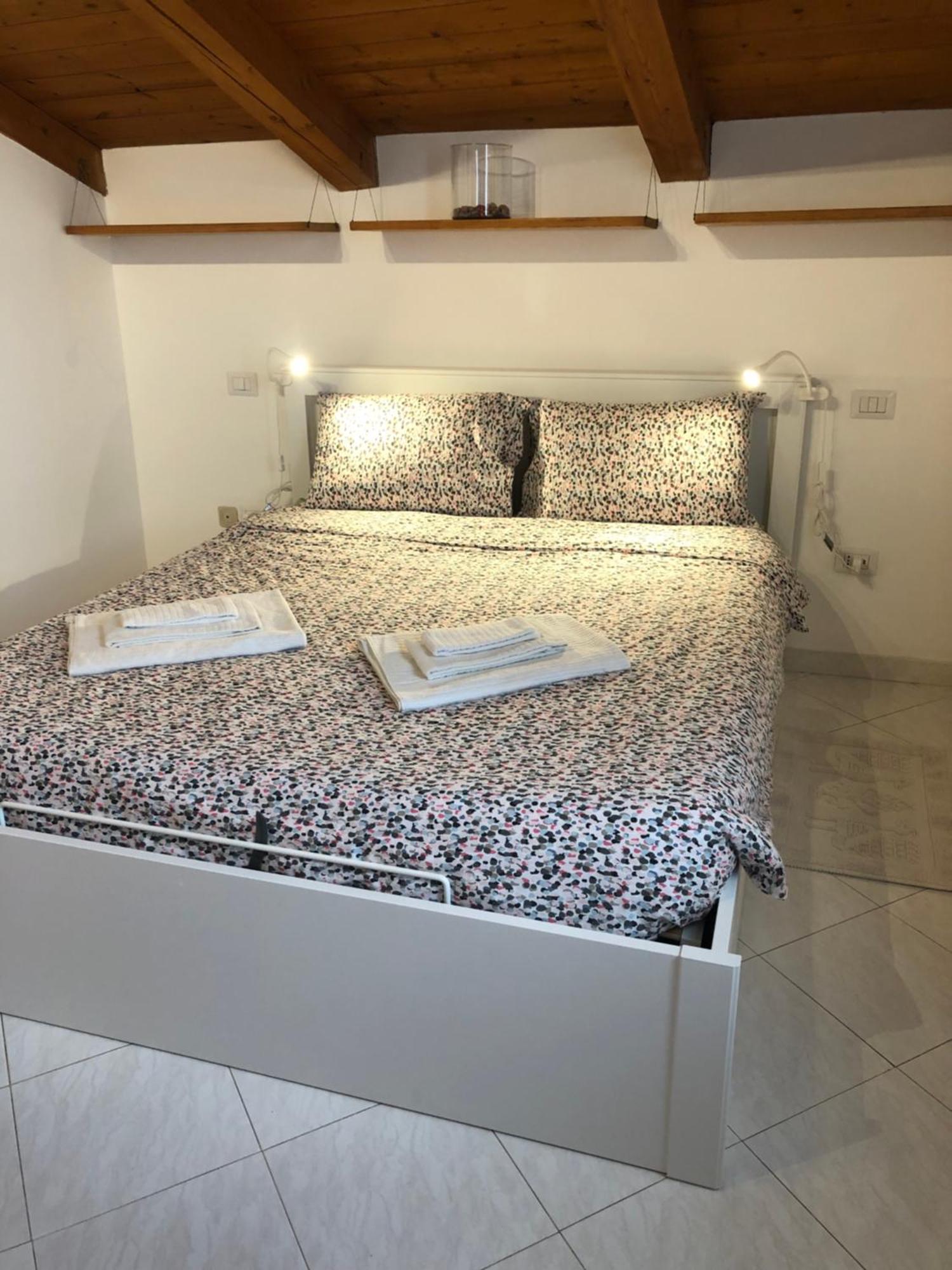 Deliziosa Mansarda Nel Quartiere Marina - Cagliari Q8577 Apartment Bagian luar foto